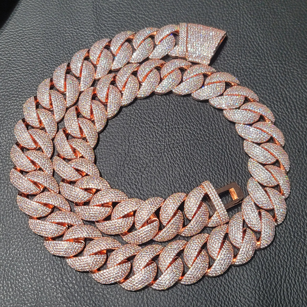 676801357-33